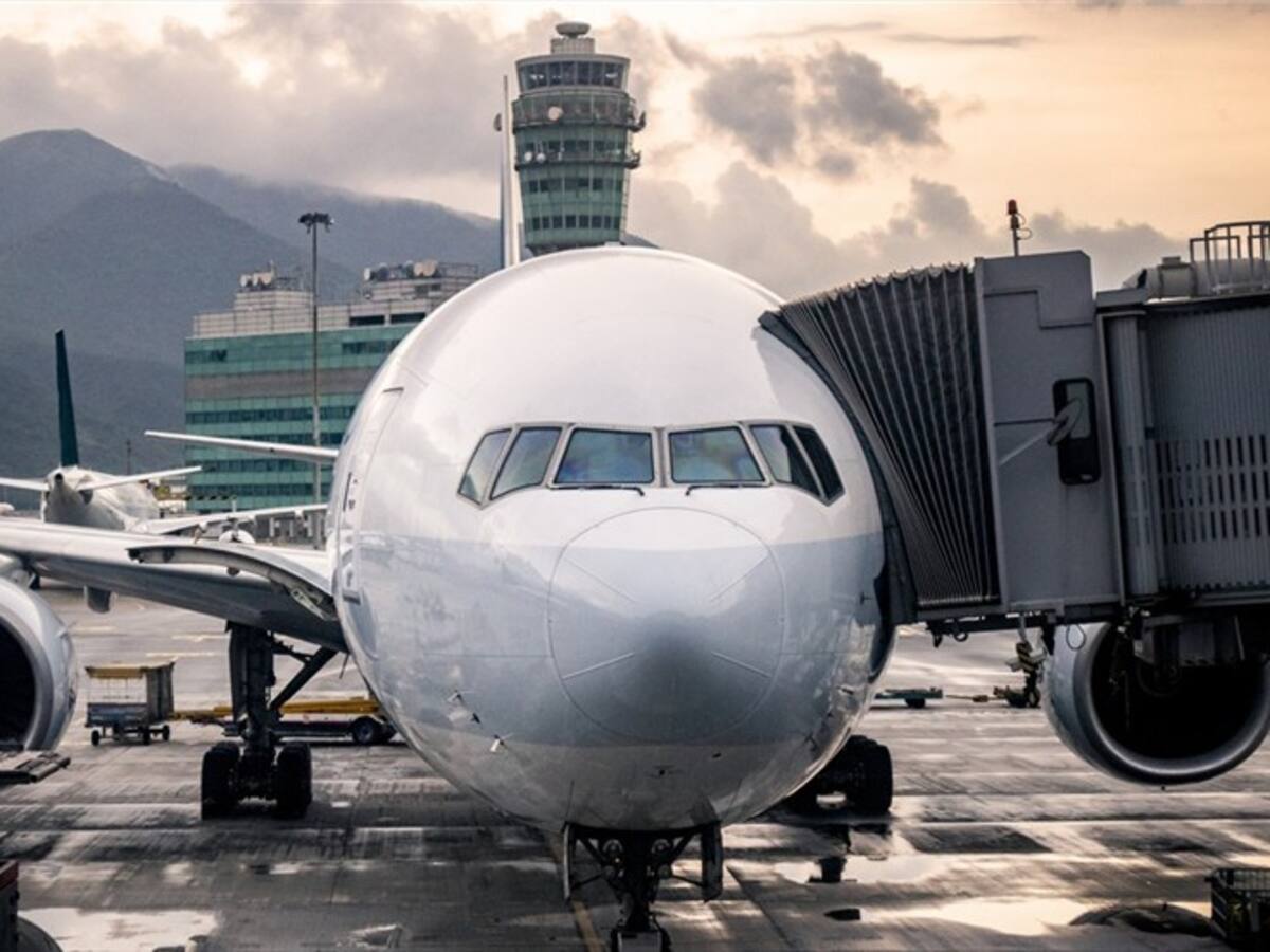 Política de cielos abiertos es para atraer inversión y bajar precios: Richard Aguilar