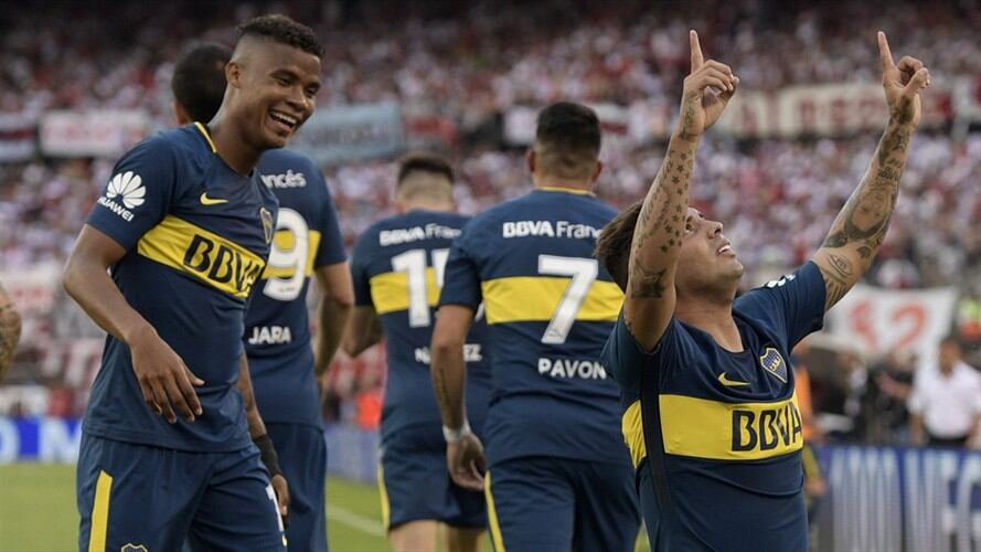 El pasado 16 de enero, los colombianos de Boca Juniors Edwin Cardona (d) y Wilmar Barrios (i) negaron las acusaciones de violencia de género en su contra por dos mujeres. Foto: Getty Images