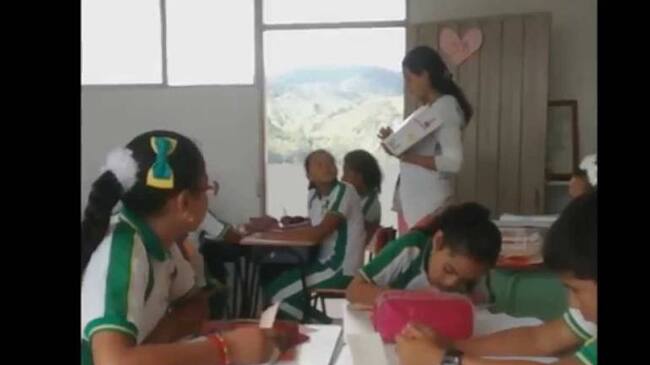 Estudiantes del Colegio Emiliano Santiago Quintero