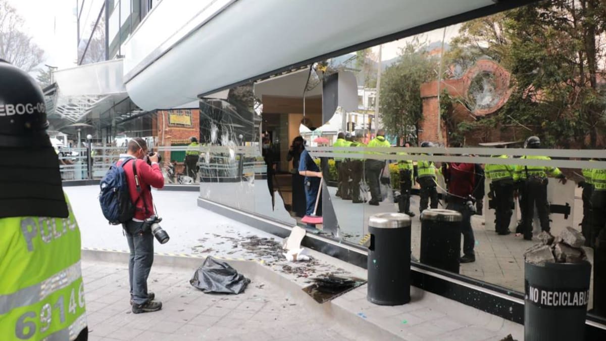 Políticos reaccionaron a protesta y disturbios en foro de la derecha iberoamericana