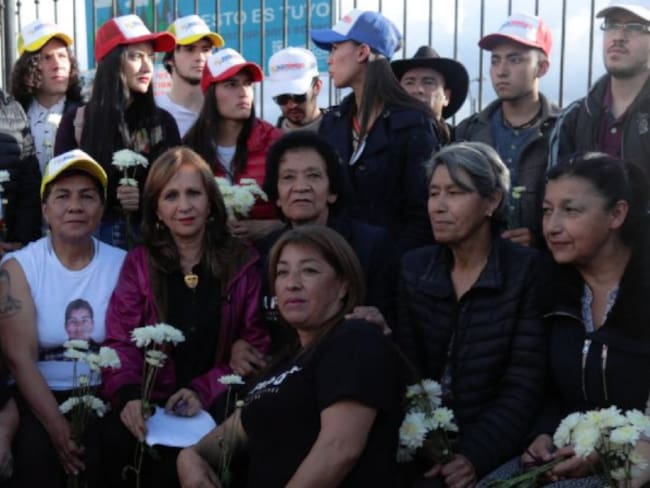 Madres de Soacha expresan su apoyo a Gustavo Petro