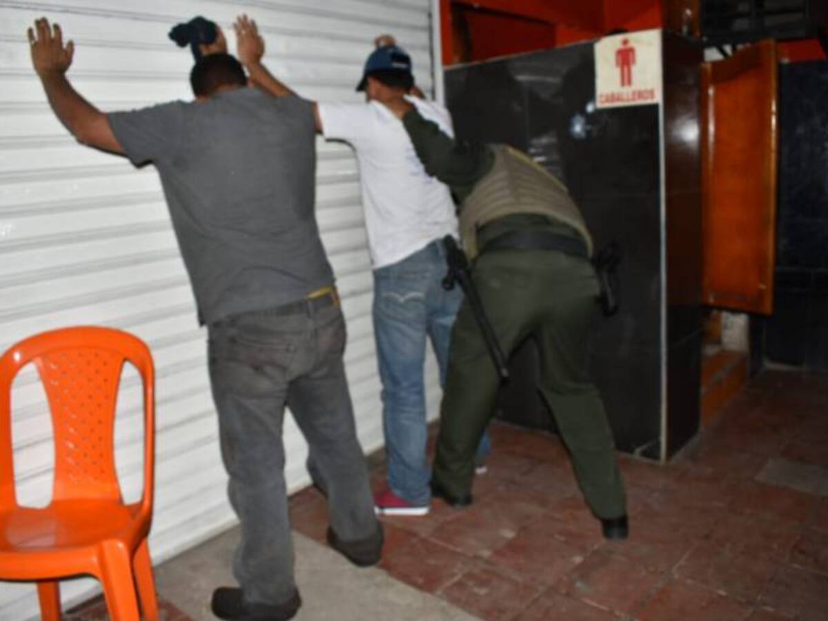 En tres establecimientos de Cartagena explotaban sexualmente a 49 mujeres