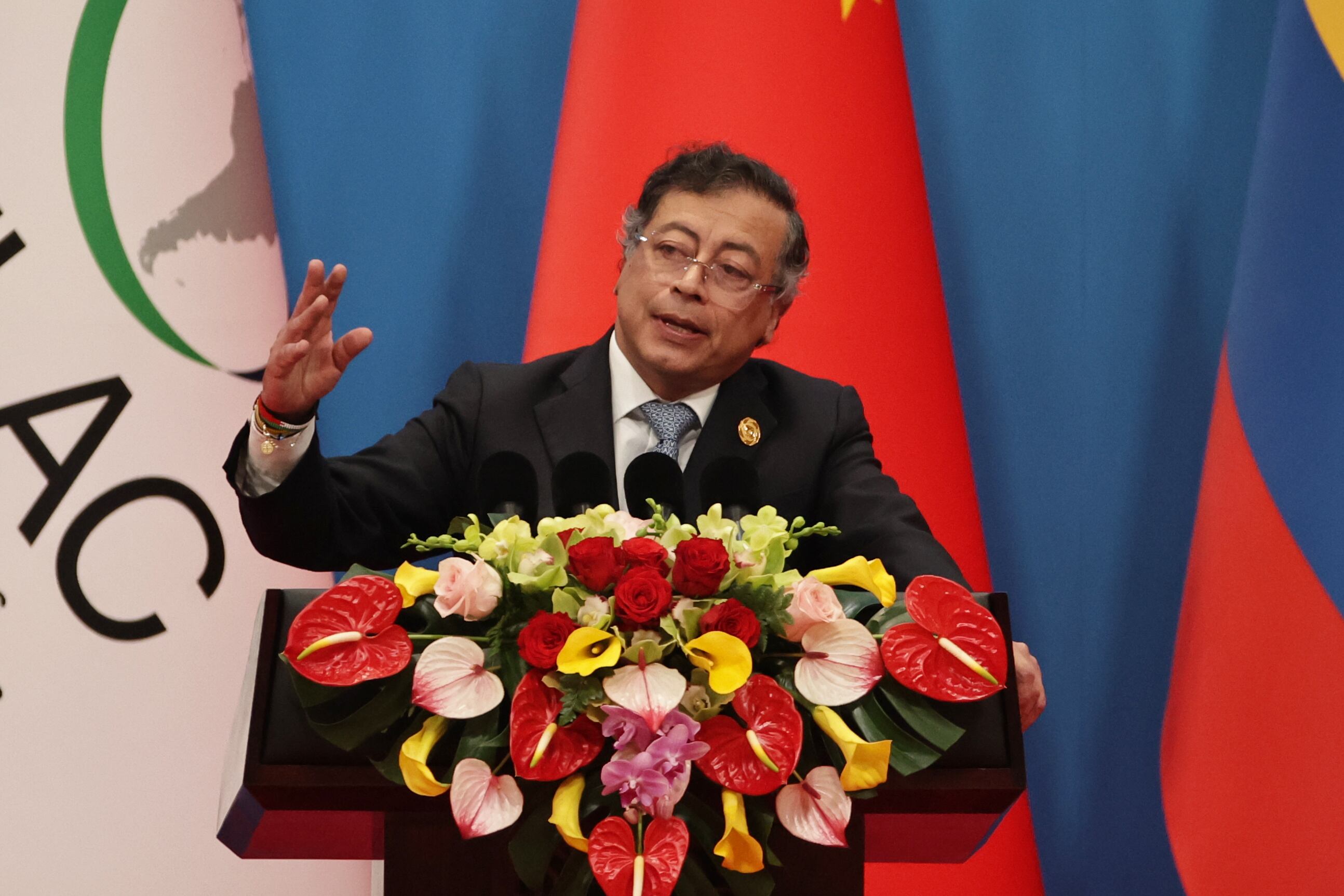 Beijing (China), 13/05/2025.- Colombian President Gustavo Petro gestures during his speech at the opening ceremony of the Fourth Ministerial meeting of the China-CELAC (Community of Latin American and Caribbean States) Forum in Beijing, China, 13 May 2025. EFE/EPA/ANDRES MARTINEZ CASARES