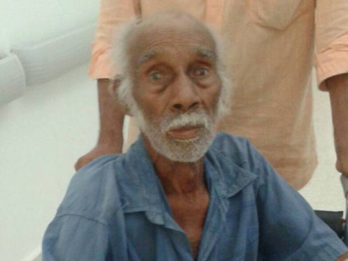 Abandonado adulto mayor por sus familiares