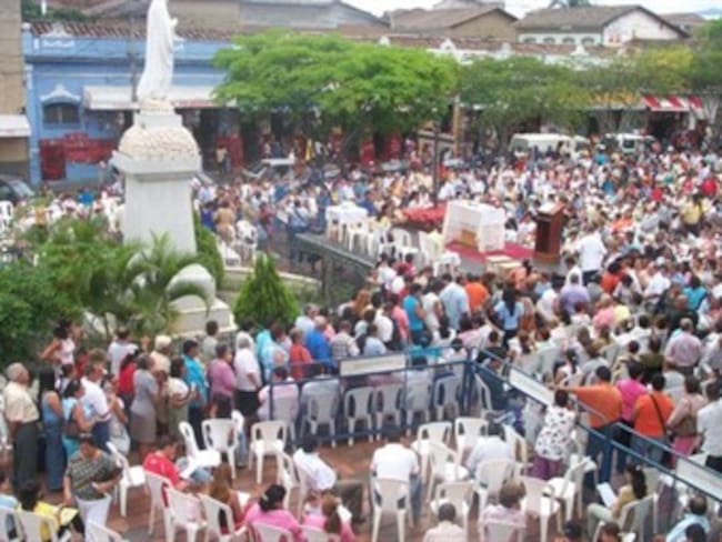 Elección de papa incrementa demanda de tiquetes en Semana Santa a Buga y Chiquinquirá