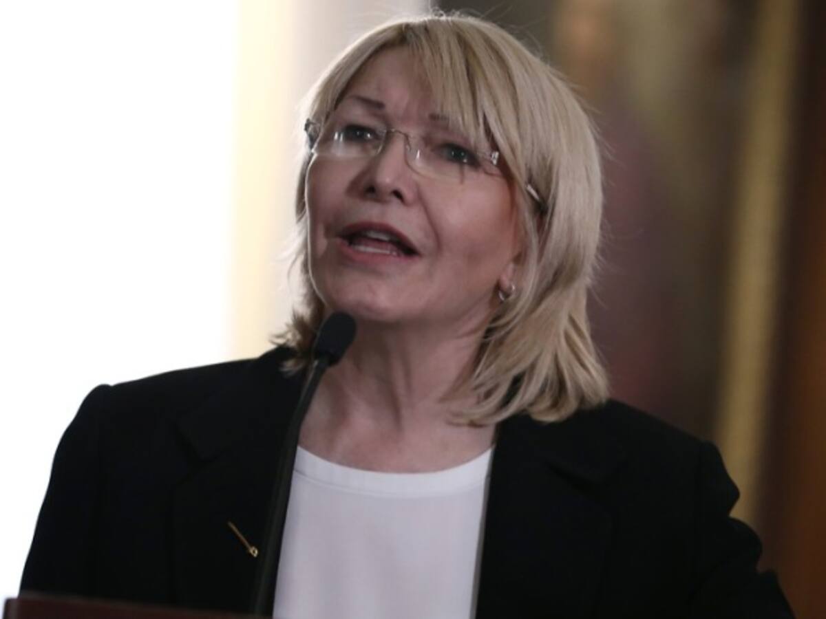 Luisa Ortega pide la captura de Maduro y congelar sus bienes