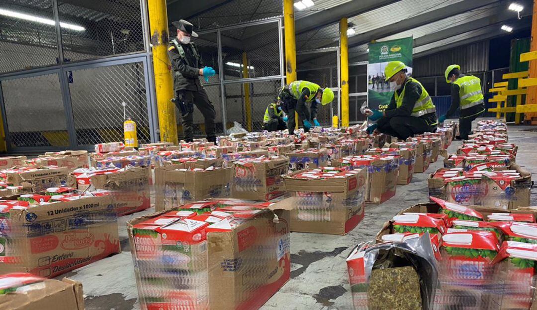 Marihuana en cajas de leche