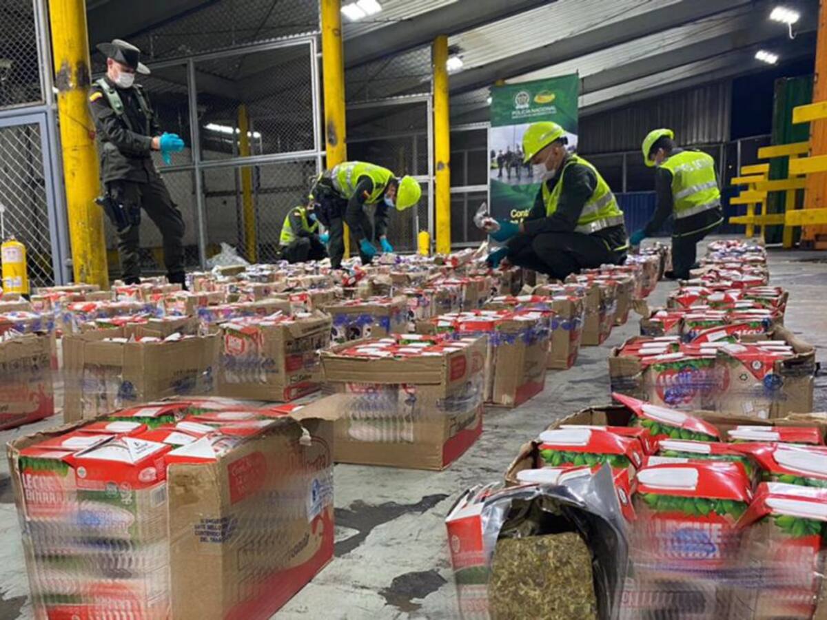 En cajas de leche iban a sacar del país un cargamento de marihuana