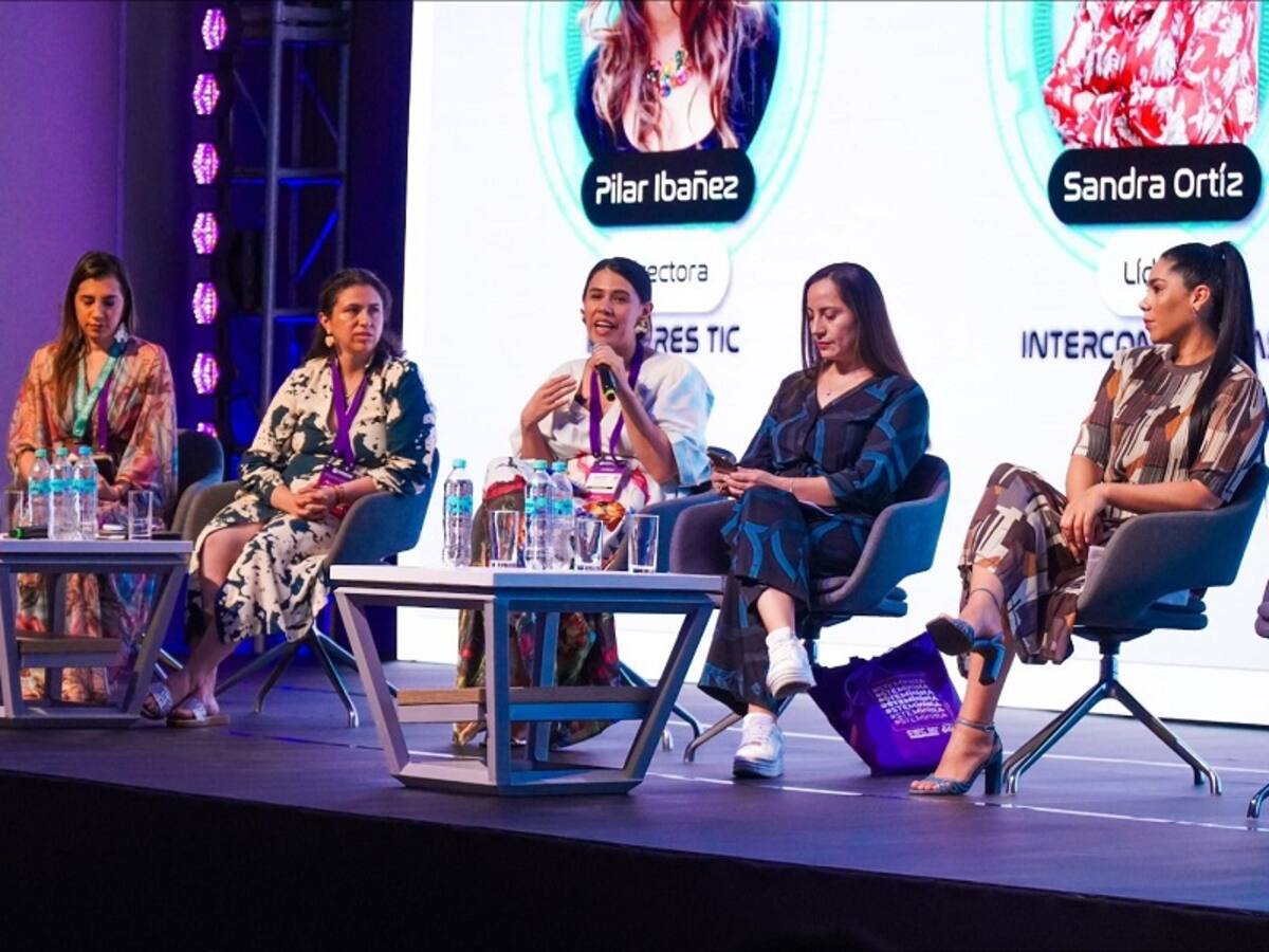 En Cartagena firman manifiesto para impulsar participación femenina en sector de las TIC