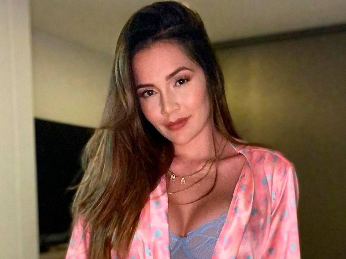 “La reina y su trono”: Lina Tejeiro dio de qué hablar por foto en el baño