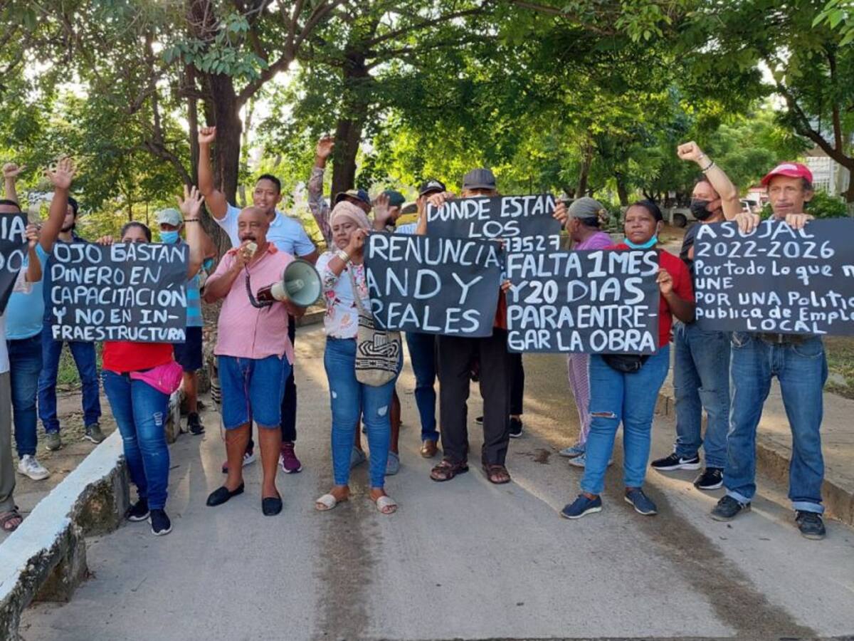 El Campestre protestó para exigir inicio de obras en el canal del barrio