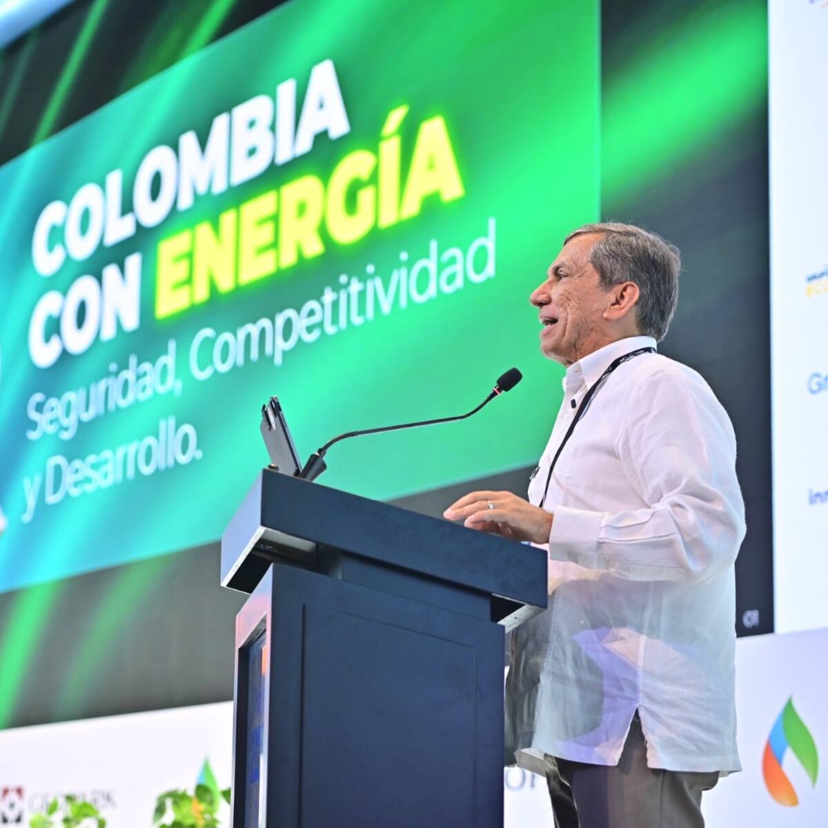 Gremios y expertos conversan en el VIII Cumbre de Petróleo, Gas y Energía 2025 de Cartagena