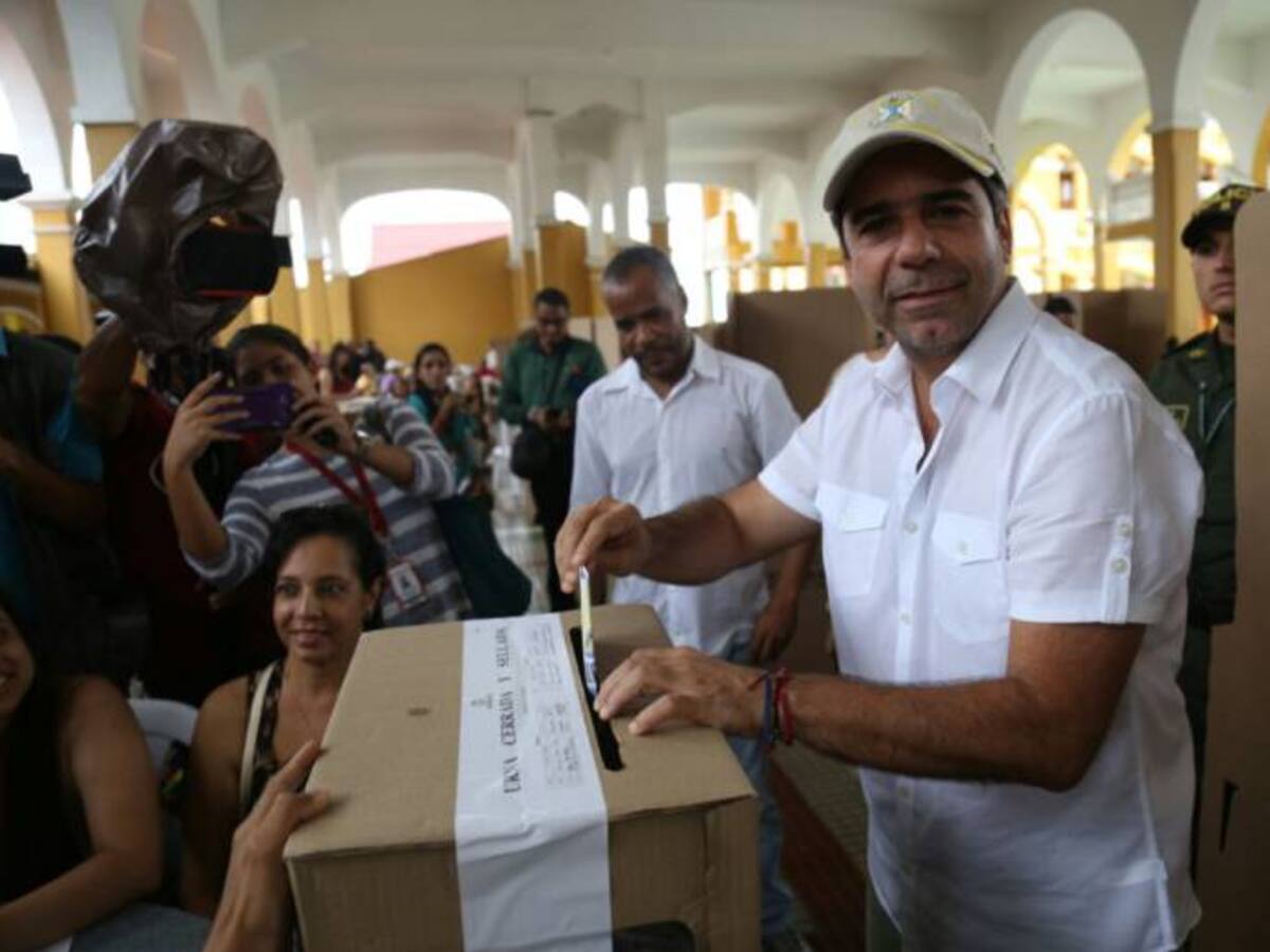 Alcalde Char invita a votar a pesar del estado del tiempo