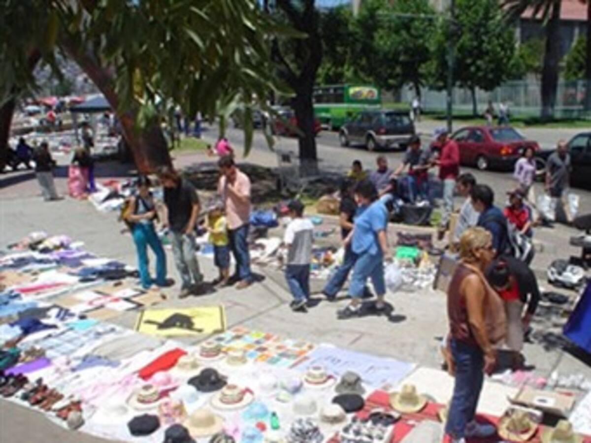 Vendedores informales serán ubicados en espacio público durante la temporada decembrina