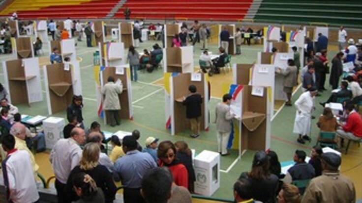 Congresista denuncia que dos petroleras apoyan trasteo de votantes