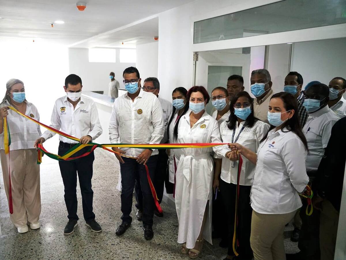 Entregan formalmente obras de adecuación del piso 8 del Hospital Universitario del Caribe