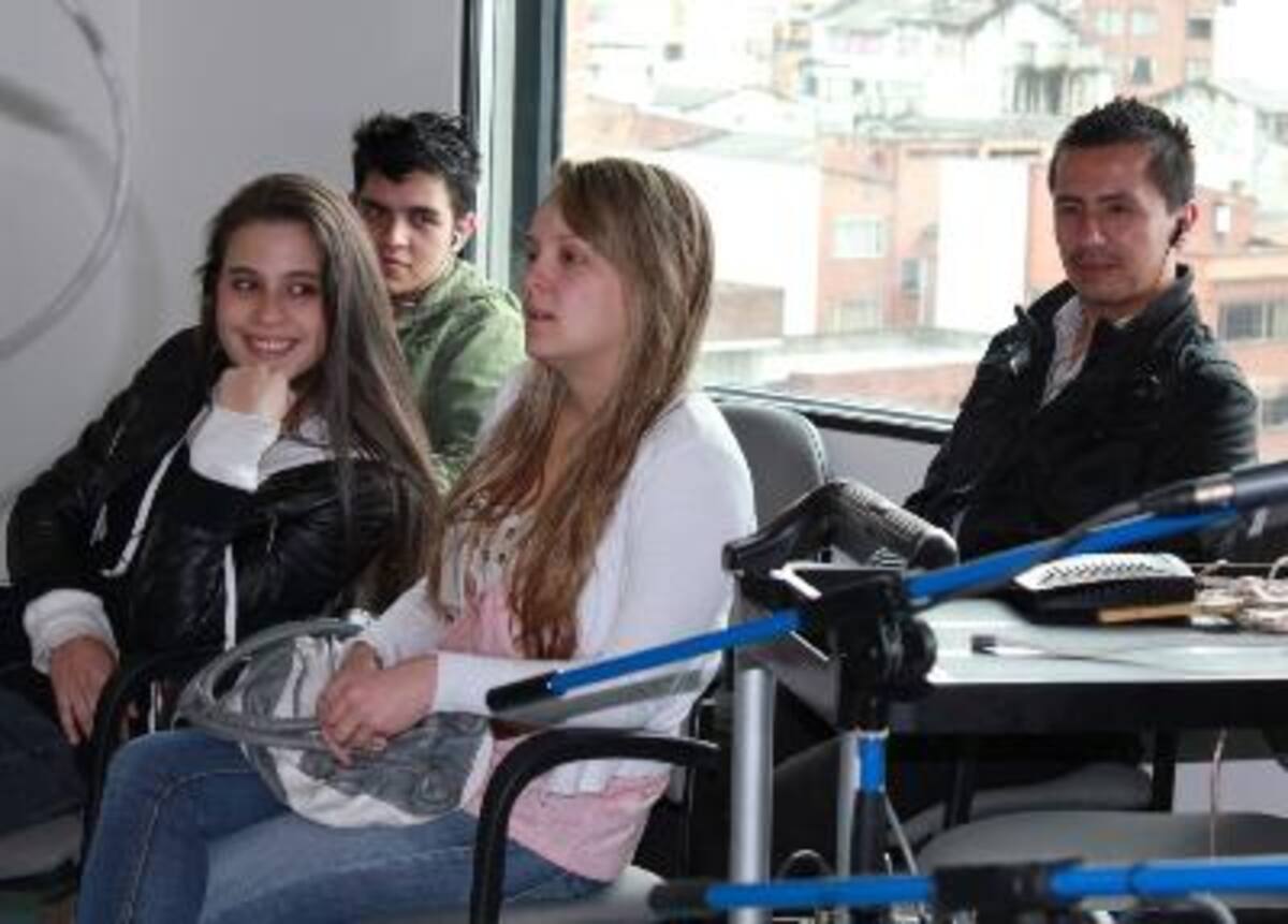 Público invitado a La Ventana. Abril 15.