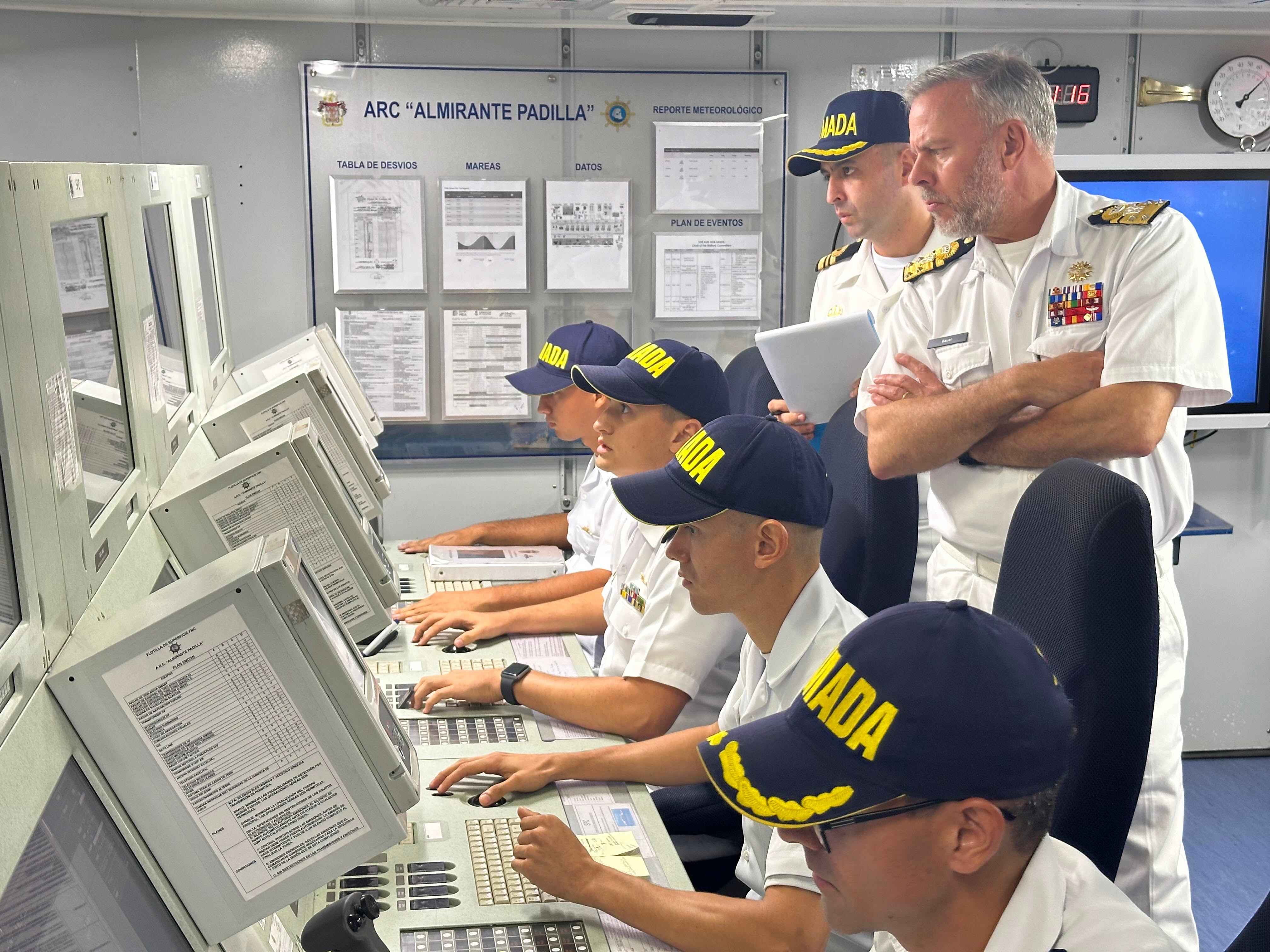 Jefe del comité militar de la OTAN visitó unidad de la Armada de Colombia en el Caribe