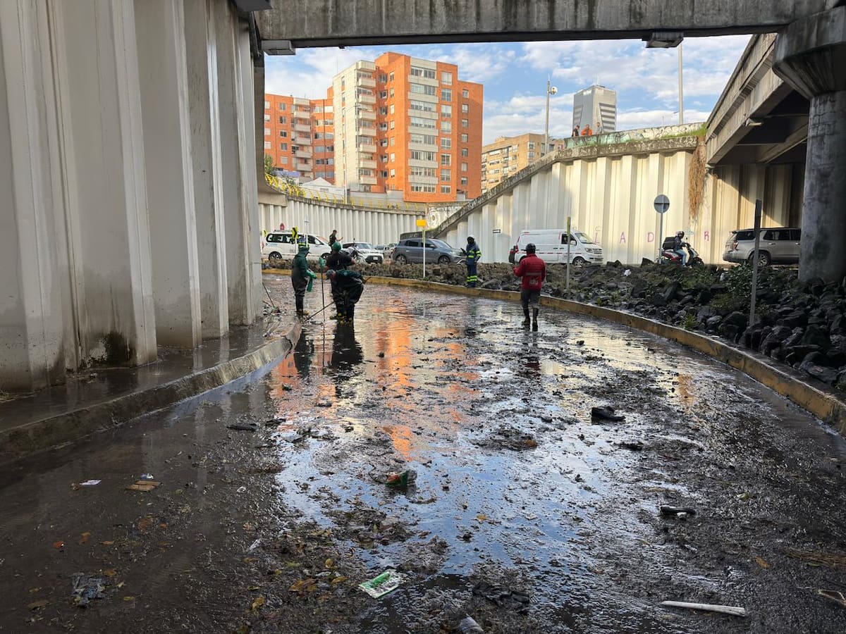 “Las bombas estuvieron funcionando todo el tiempo”: IDU tras inundación en el deprimido de la 94