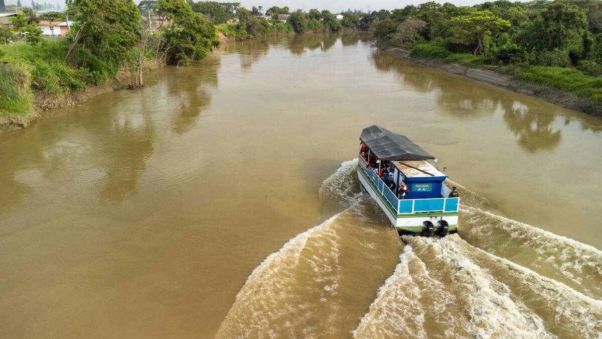 Educación ambiental navegando en el río Cauca