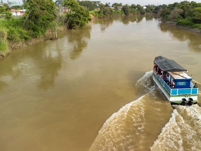 Educación ambiental navegando en el río Cauca
