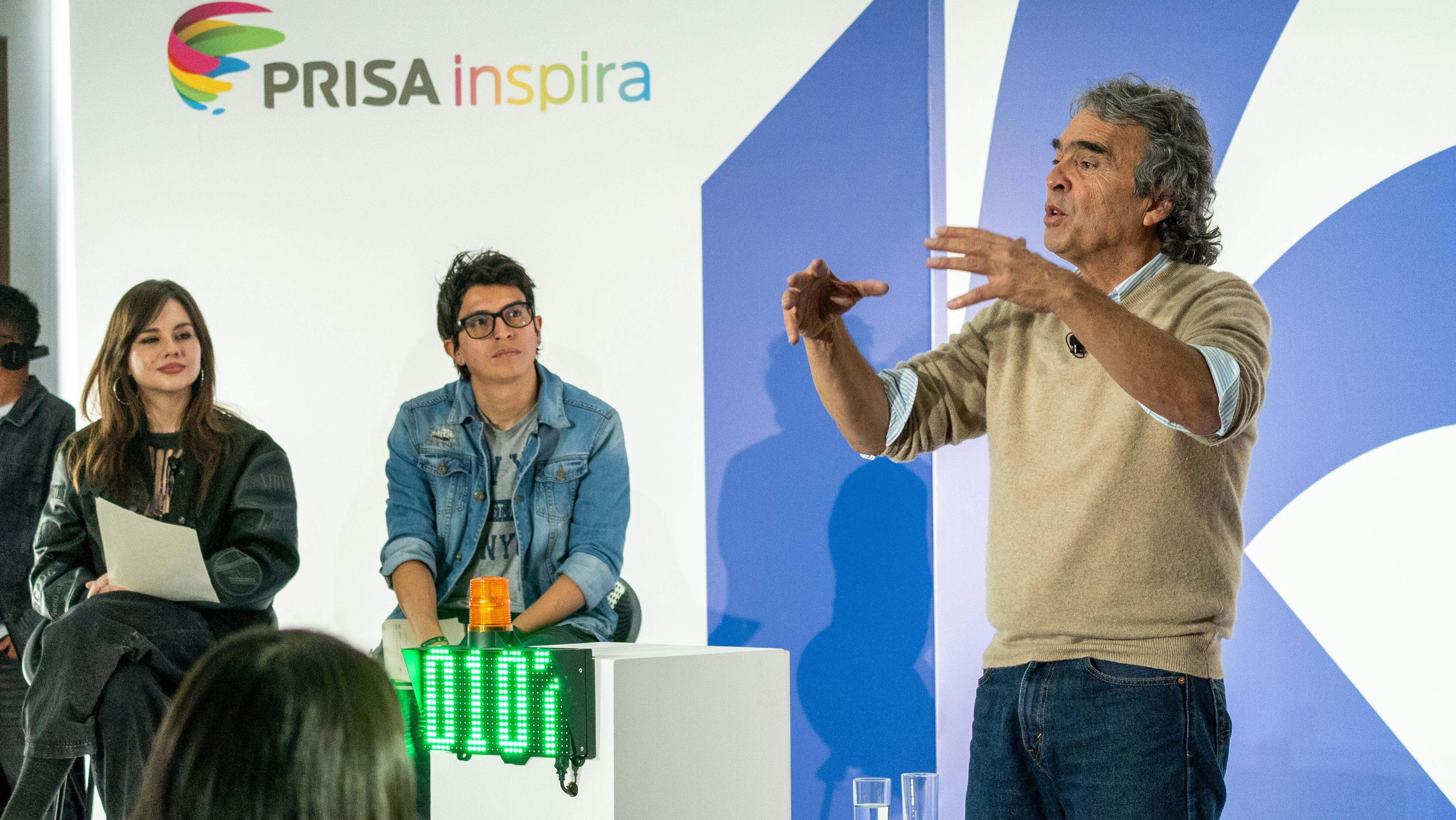 Sergio Fajardo en Poniéndole la Cara a los Jóvenes. | Foto: Caracol Radio