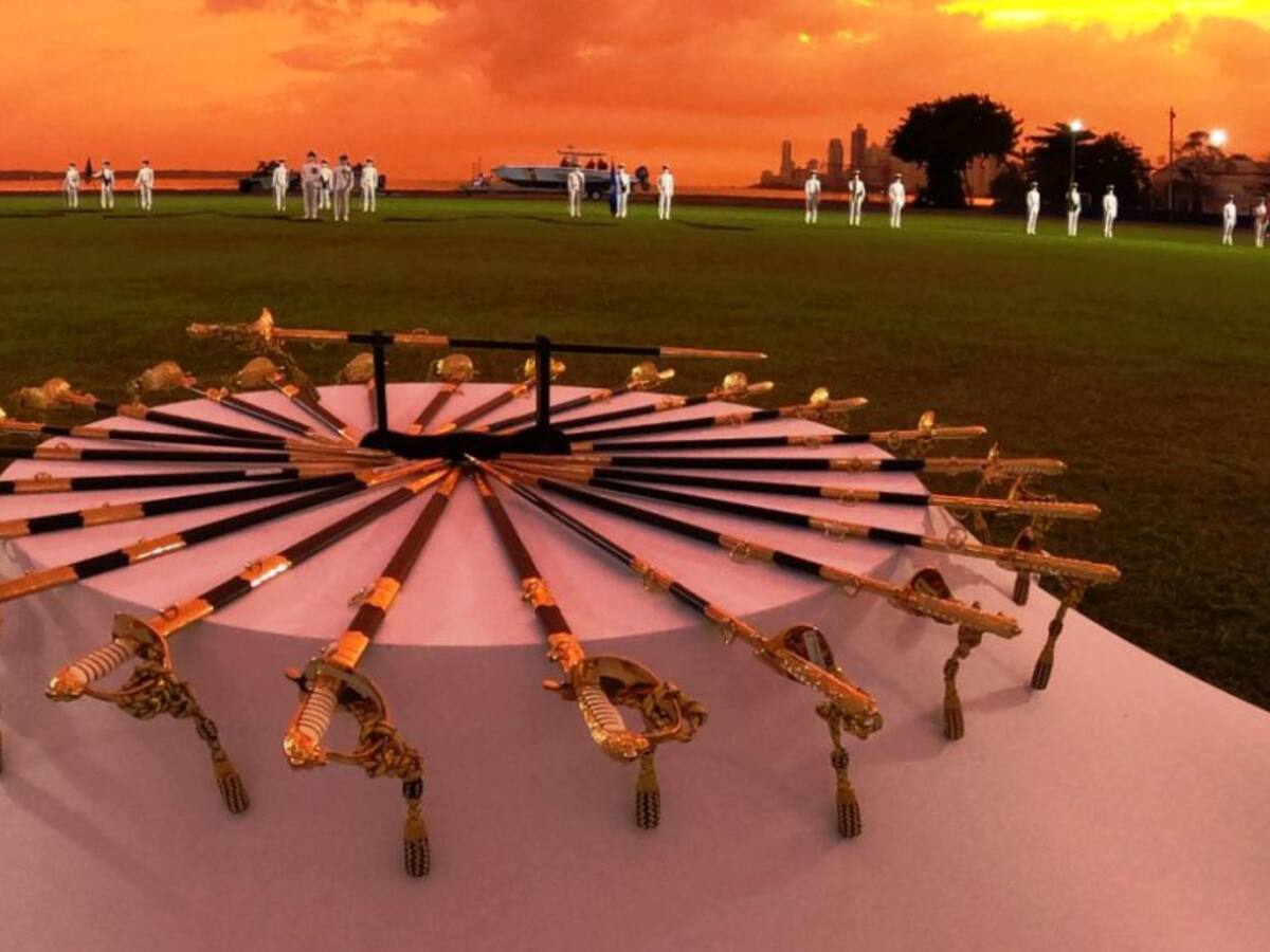 La Armada cuenta con 92 nuevos oficiales navales y de infantería de marina