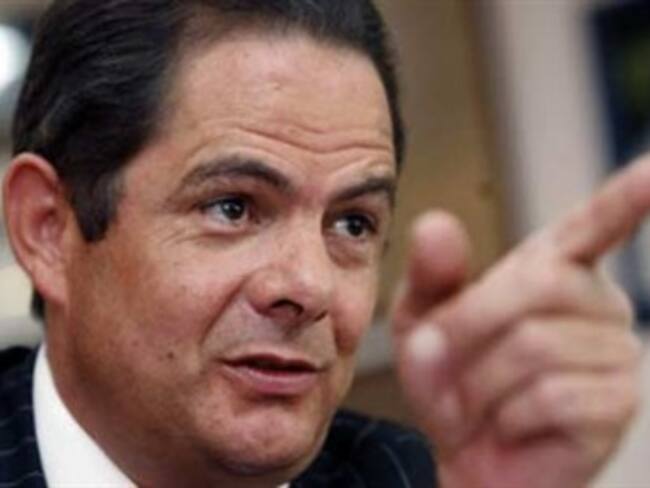 Denuncian nuevo contrato por 125 mil millones de pesos para decretos de Emergencia Social