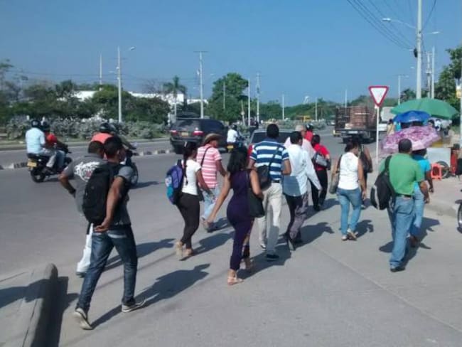 Caos en la movilidad en el primer día pedagógico de Transcaribe en Cartagena