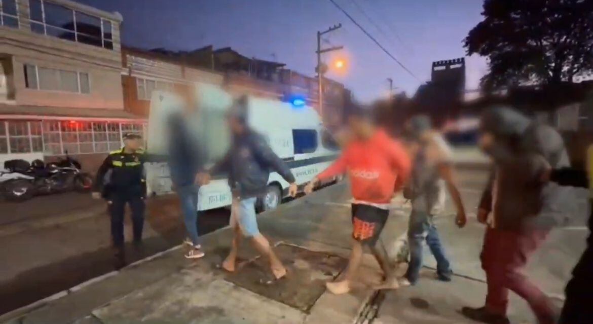 Capturados ladrones de cable de fibra óptica. Cortesía Policía Metropolitana de Bogotá.