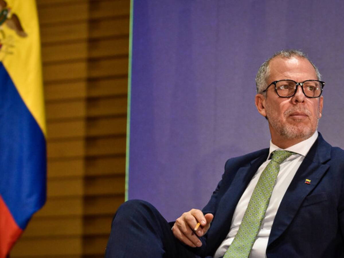 Esta es la suspensión de la Procuraduría para Alfredo Saade por el lío de los pasaportes