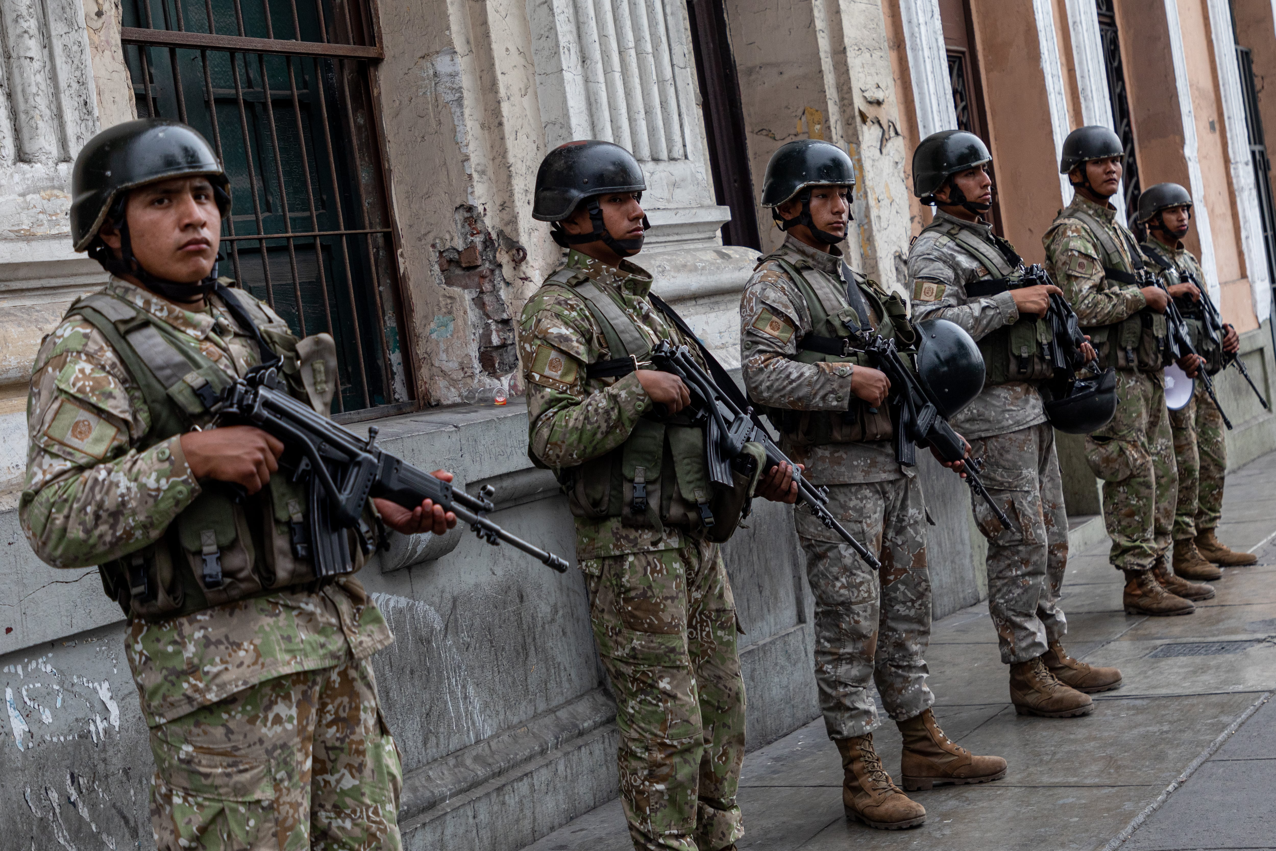 Soldados peruanos en Lima. 
(Foto:    Lucas Aguayo Araos/picture alliance via Getty Images)