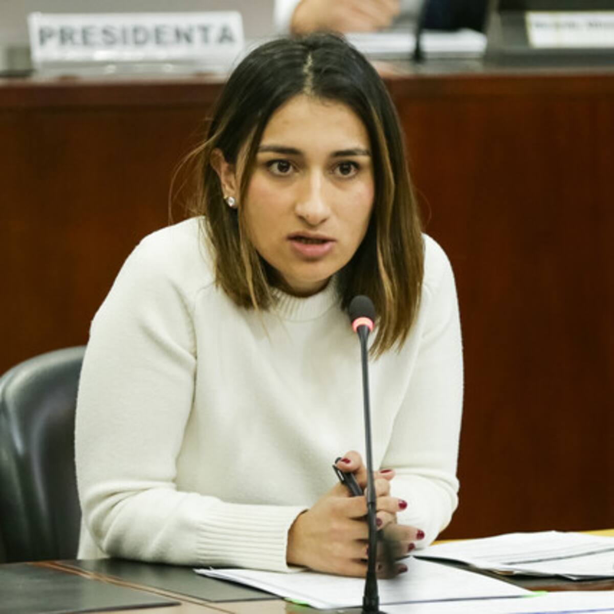 "Debemos tener la grandeza de reconocerlo": Laura Sarabia tras jornada de manifestaciones