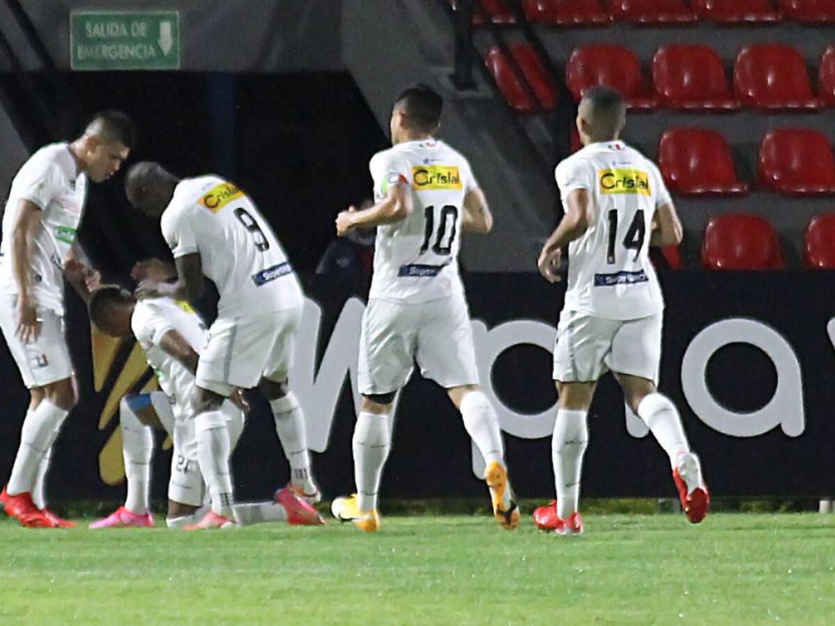 Once Caldas acabó con su mala racha y salió del fondo de la tabla