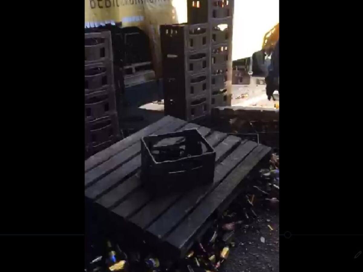 (VIDEO) Camión de cerveza se accidentó en la av. Boyacá con calle 80