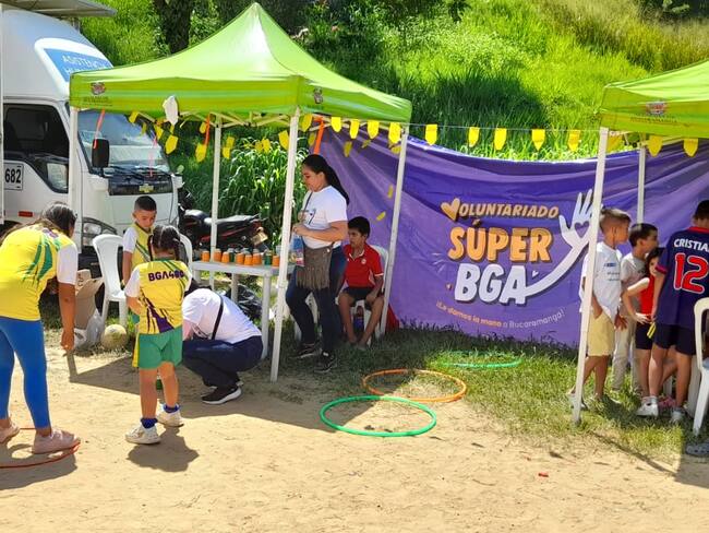 Los becados por la alcaldía de Bucaramanga retribuyen a la ciudad