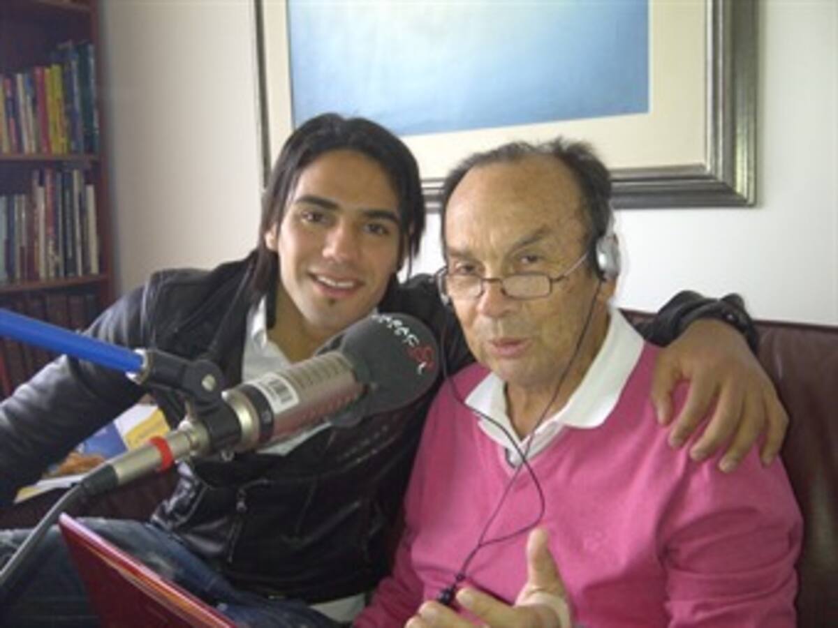 Falcao García visitó a Hernán Peláez mientras realizaba 'El Pulso del Fútbol”