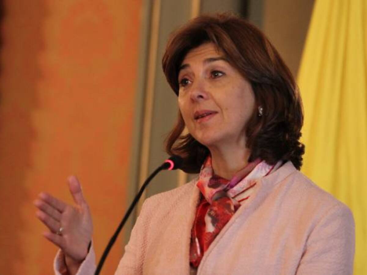 María Ángela Holguín se reúne con secretario de Estado de EE.UU.