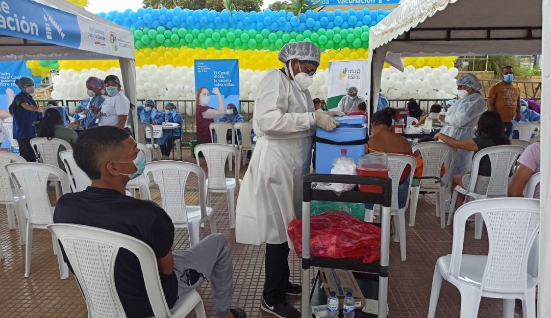 Vacunación contra el COVID-19 en Piojó