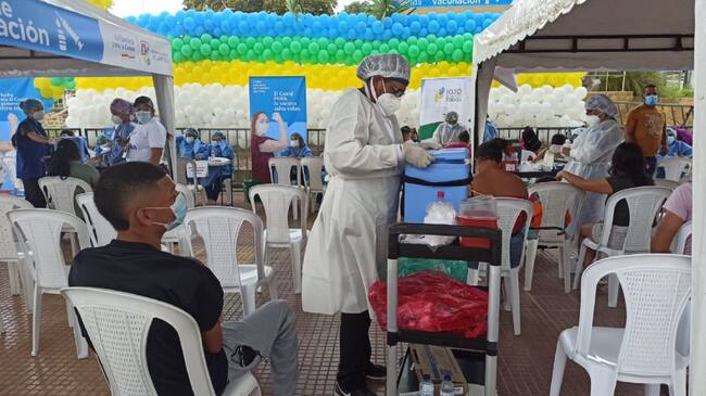 Vacunación contra el COVID-19 en Piojó