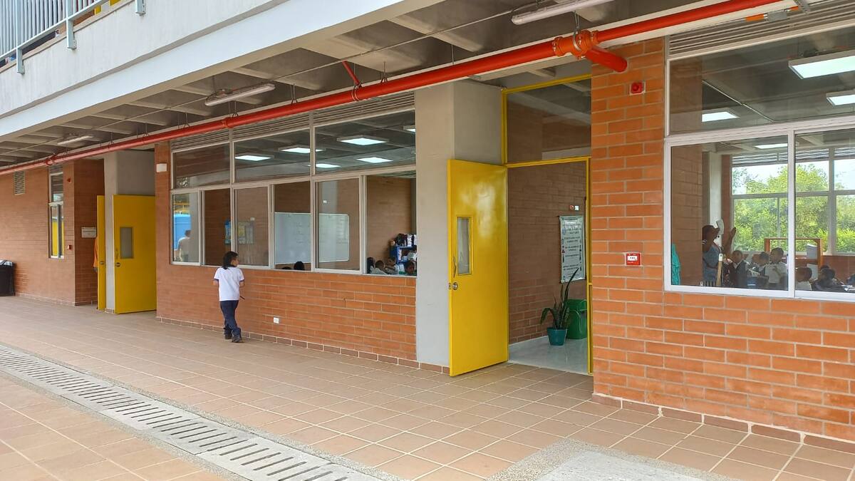 Informe entrega colegio en Armenia