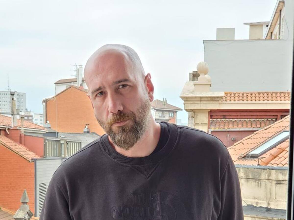 Israel Bravo: el copywriter que enseña a vender sin necesidad de redes sociales