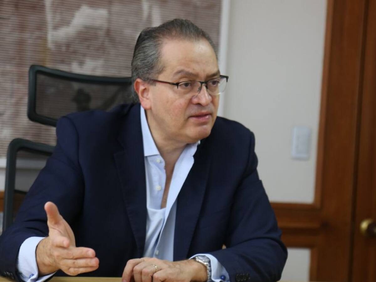 Funcionarios no pueden inventarse reservas sobre documentos públicos