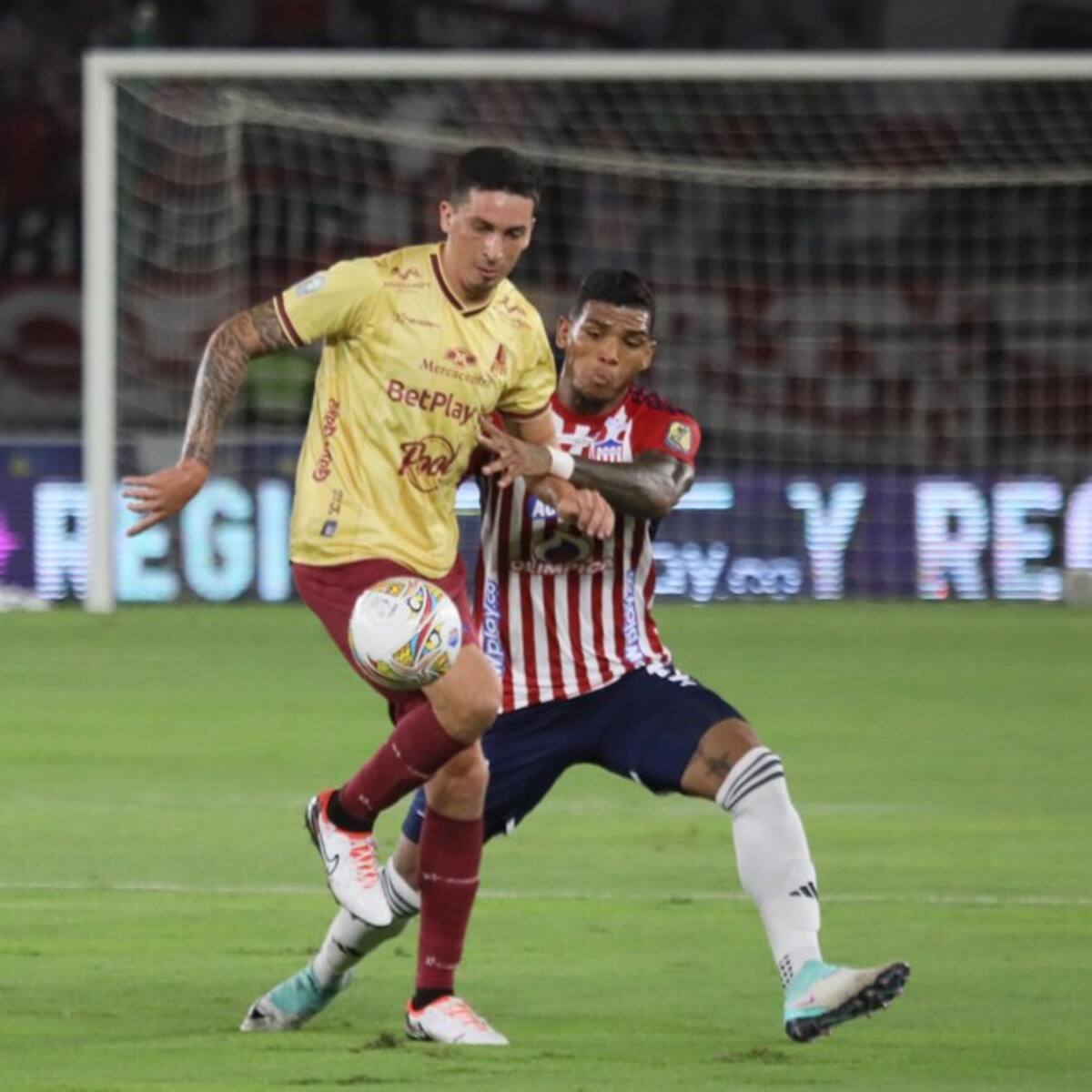 Deportes Tolima se lleva un triunfazo de Barranquilla y es único líder de la Liga