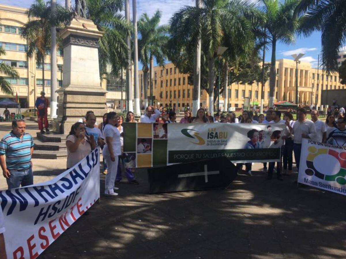 Gerentes de hospitales se rebelan contra Eps morosas