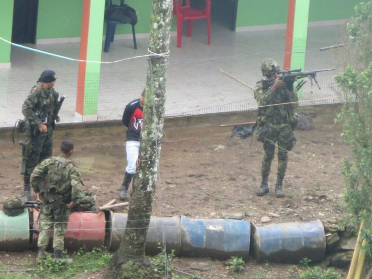 Siguen los enfrentamientos entre Ejército y grupos criminales en Caquetá