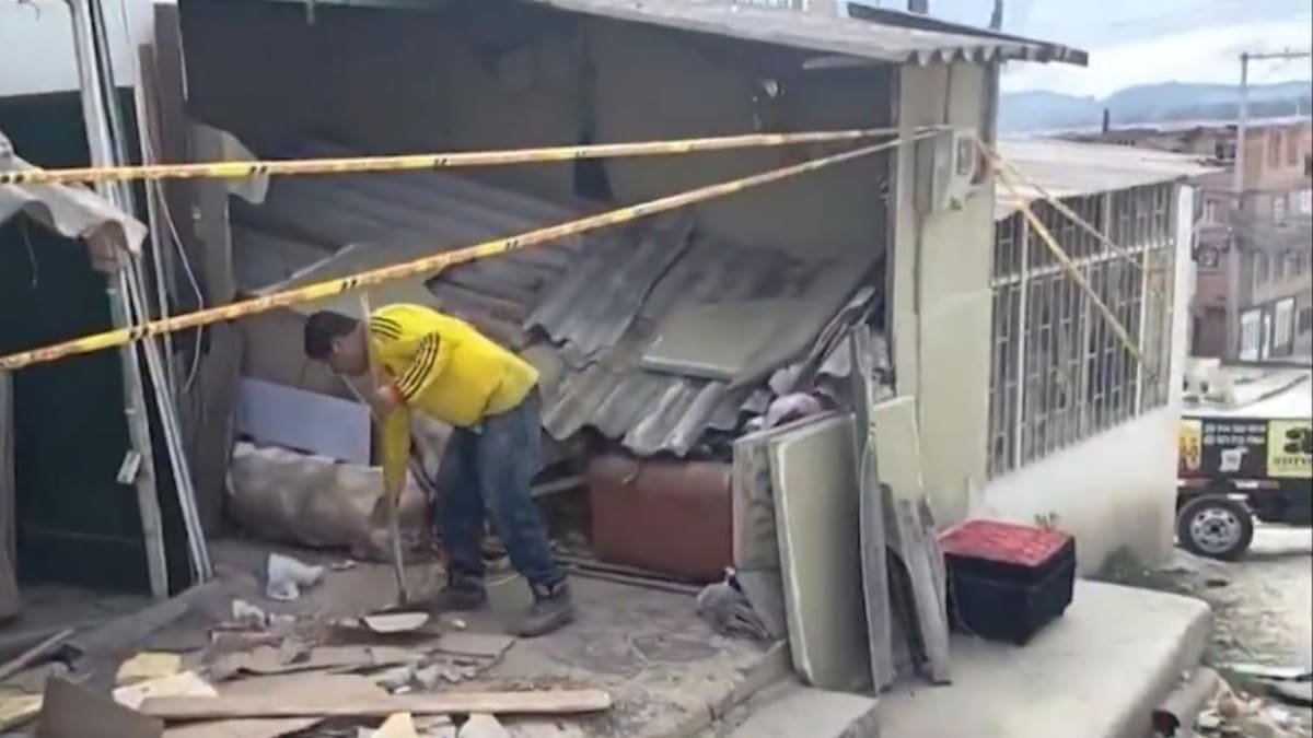 Un camión se descolgó e impactó contra una casa en Soacha