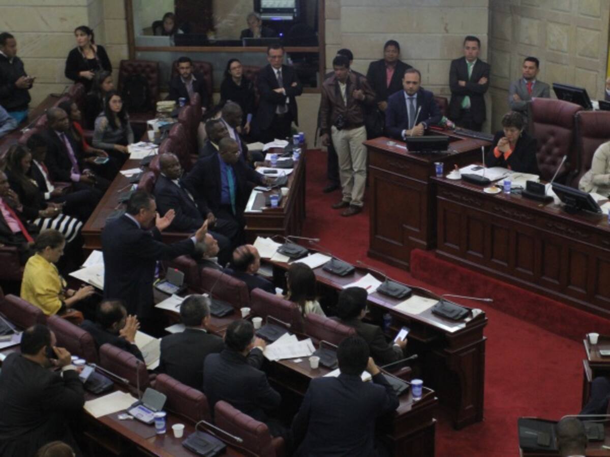 ¿Se reducirá el sueldo de los congresistas?