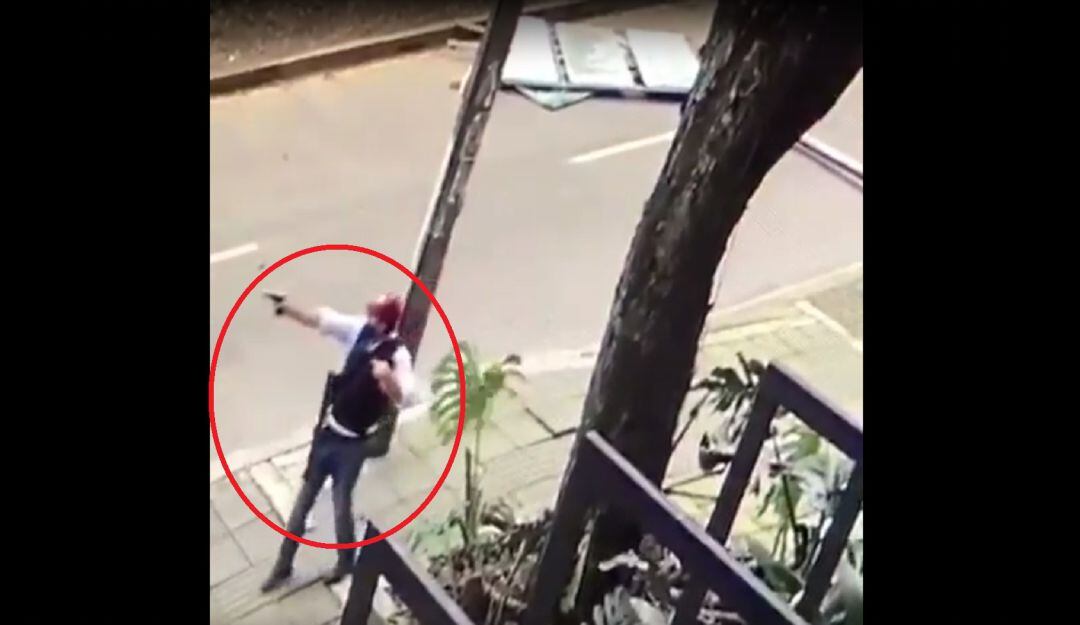 Por videos de hombres armados en Cali, Vivanco pide explicaciones a Molano