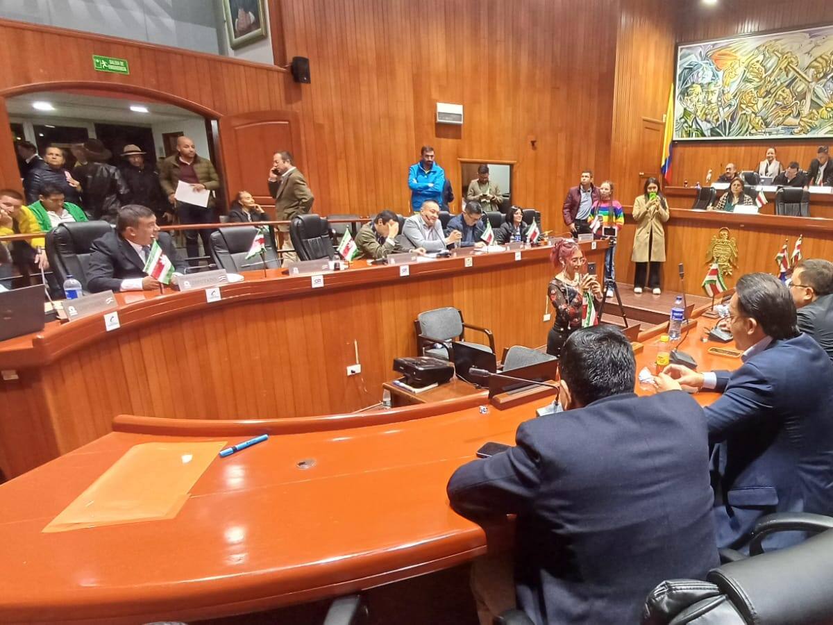 Asamblea de Boyacá aprueba empréstito de 230 mil millones de pesos para proyectos viales